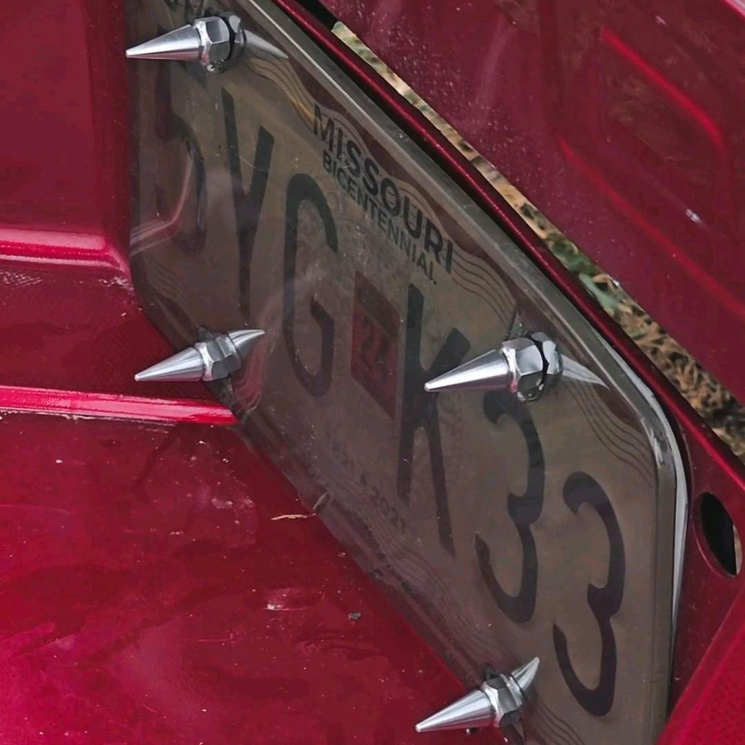 License Plate Spikes 4 pack